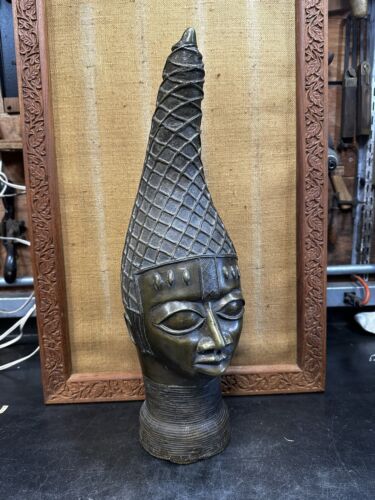 Yoruba Olokun Crown of Queen Mother Bronze Benin City Bronze Statue Nigerian - Afbeelding 1 van 9