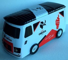 Boite en tôle Camion Peugeot J 7 Cafés Corsica 2ème version (vide)