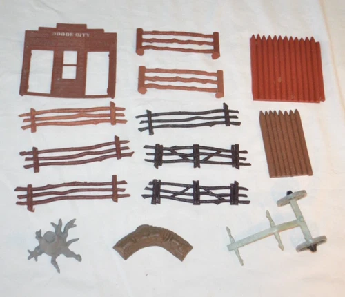 Vintage Civil War Battle Western Playset Accessory Lot Marx Etc Tree Stump Fence