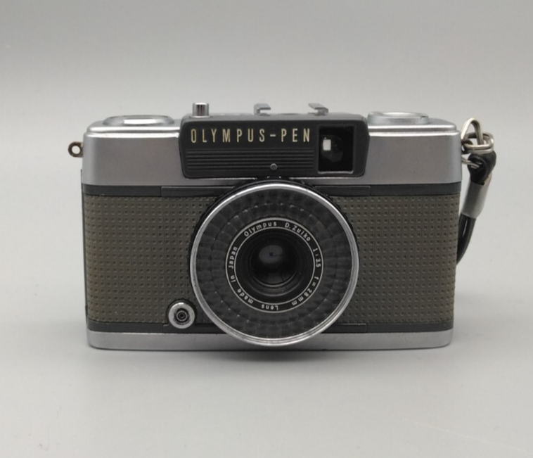 OLYMPUS PEN EE-2 D.Zuiko f=2.8cm 1:3.5 Half Flame 35mm Film Camera