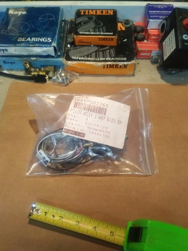 1) *New*  HHT Majestic & VC. LPG, Propane Gas Pilot Assy. (SRV10002265). *Cheap*