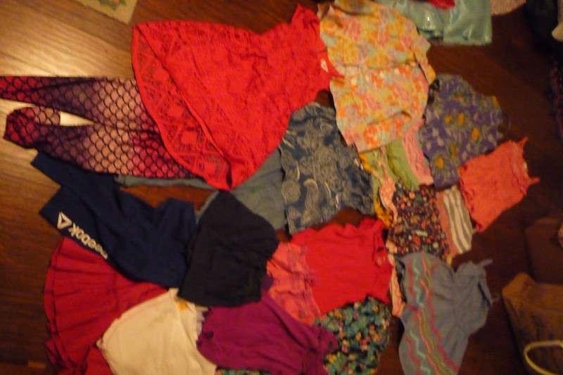 lot of 21 girls size 5, brand names, dresses, shorts, pants, tops & coat