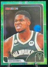 Giannis Antetokounmpo 2025-26 Topps NBA Hoops 72/75 Green Pixel Burst #165