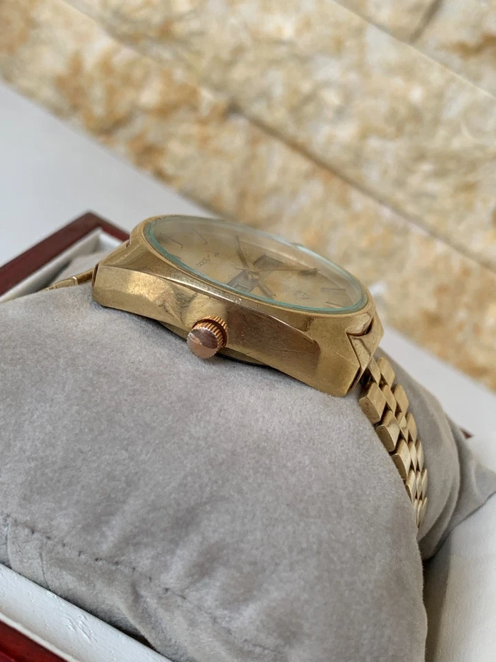 RELOJ ZODIAC SST 36000 VINTAGE AÑOS 70 OVALADO DÍA-FECHA CHAPADO EN ORO AUTOMÁTICO 35 MM Foto 4 de 4