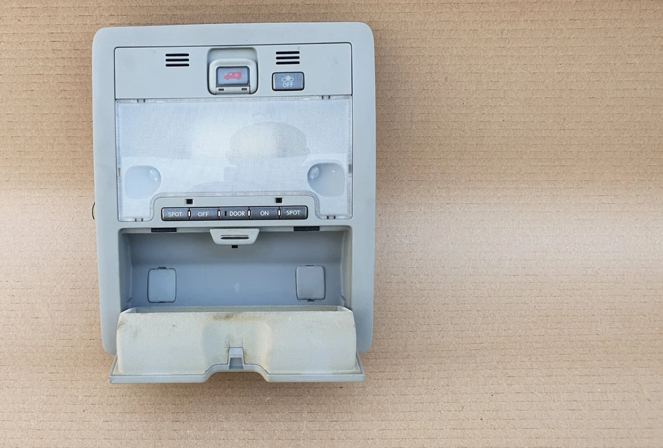 Interruptor de consola frontal Lexus LX570 2008-2010 luz domo con almacenamiento OEM usado Foto 2 de 4