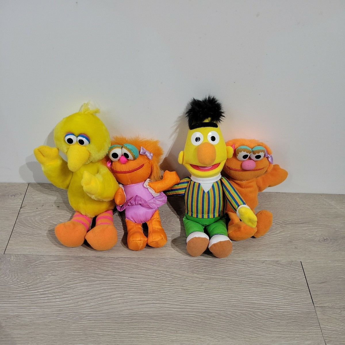 lot Of 4 Sesame Street Plush Big Bird, Zoe, Bert various years