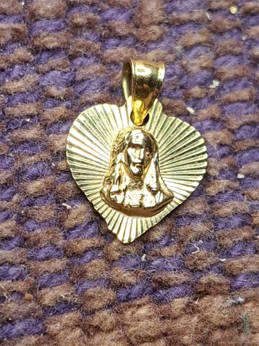 New 18 karat Designer Solid Yellow Gold Heart Jesus Pendant 15MMx13mm - Picture 9 of 22
