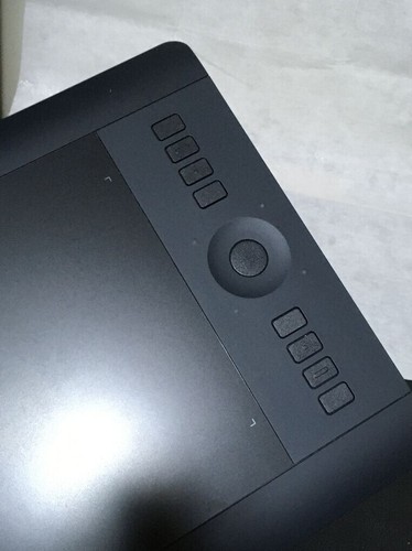 WACOM PTH-651 INTUOS5 MEDIUM TOUCH TABLET - BLACK F/S - Picture 3 of 3