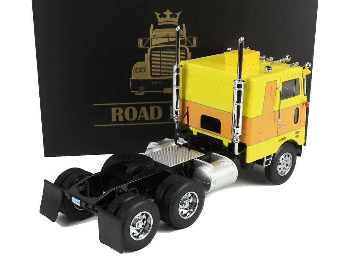 1977 PETERBILT 352 PACEMAKER TRUCK YELLOW 1:18 SCALE BY ROAD 1977 PETERBILT 352 PACEMAKER TRUCK YELLOW 1:18 SCALE BY ROAD