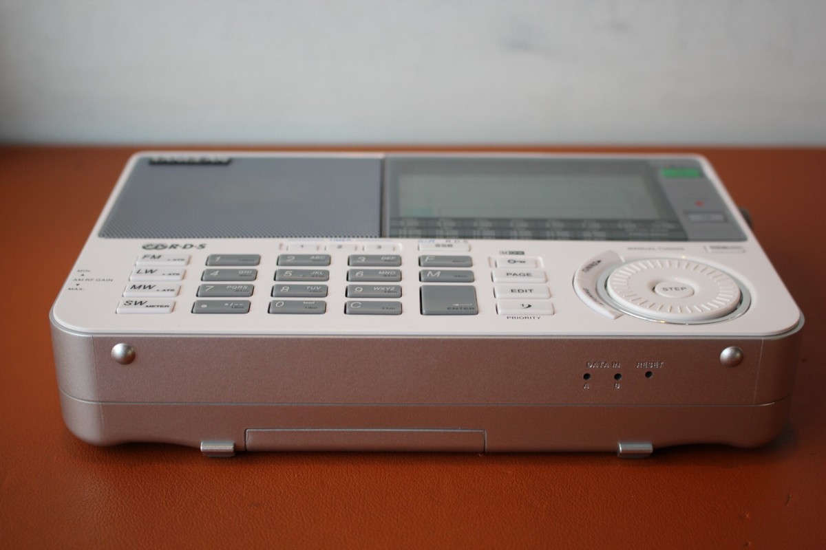 Sangean ATS-909X FM/MW/LW/SW/ PLL Synthesized Receiver Sangean ATS-909X FM/MW/LW/SW/ PLL Synthesized Receiver