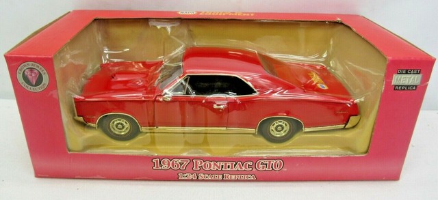 1967 pontiac gto diecast model