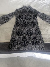 pretty little thing dress size 10 black and white 