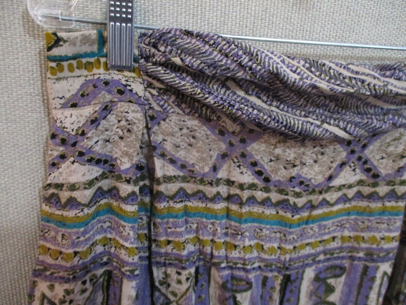VTG Casual Corner Culottes Size Large Batik Print - image 3