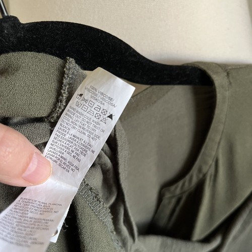 Lucky Brand Top Women’s Size S Olive Green Woven Mix Henley Curved Hem Slub - Picture 6 of 7