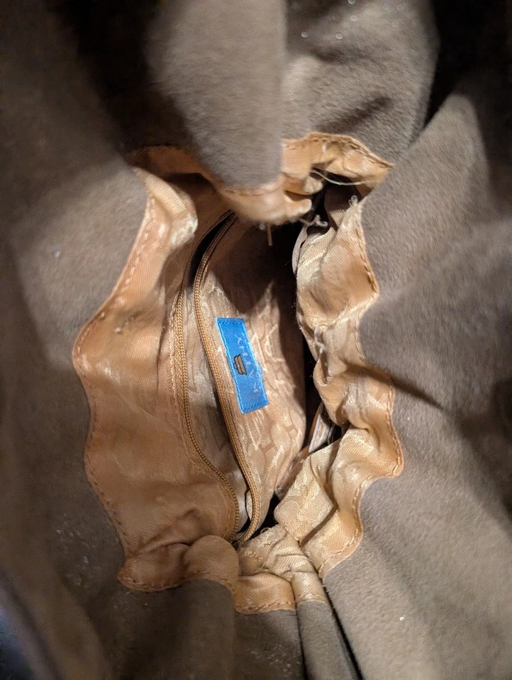 Bolso de hombro Kathy Van Zeeland adornado dorado Foto 3 de 3