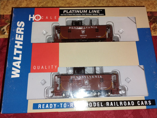 Walthers PRR N6B Caboose (Cupola Desplazada) Escala HO Paquete de 2, 932-27643 | Condition: New
