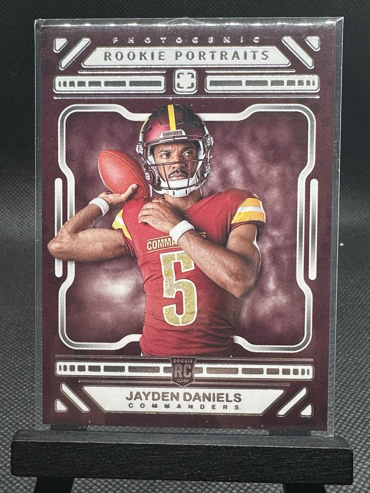 Sale Jayden Daniels RC Rookie Portraits #195 2024 Panini Photogenic Football
