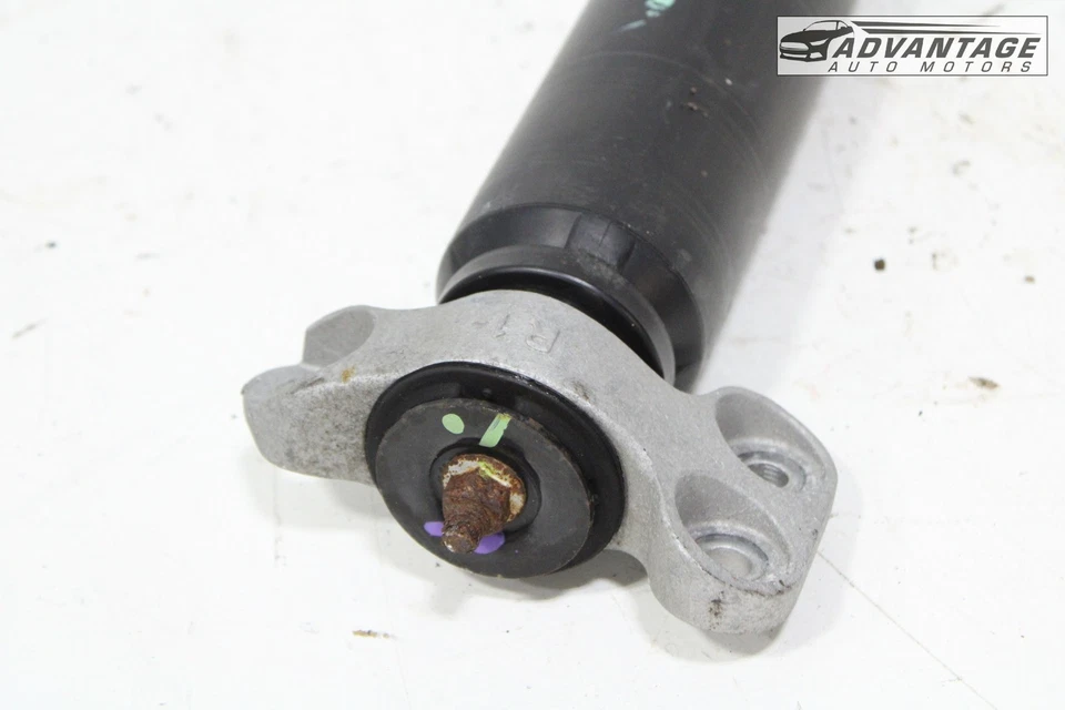 2016-2024 CHEVROLET CAMARO RWD AMORTECEDOR TRASEIRO DIREITO FABRICANTE DE EQUIPAMENTO ORIGINAL - Imagem 3 de 4