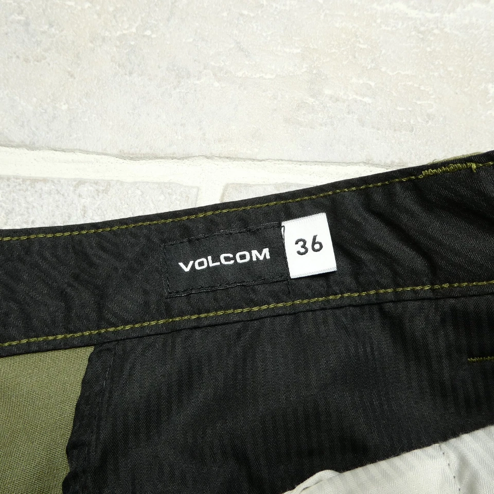 Volcom Camo Shorts Size 37 Green Canvas Embroidered Logo Chino Skater Grunge - Image 4 of 4