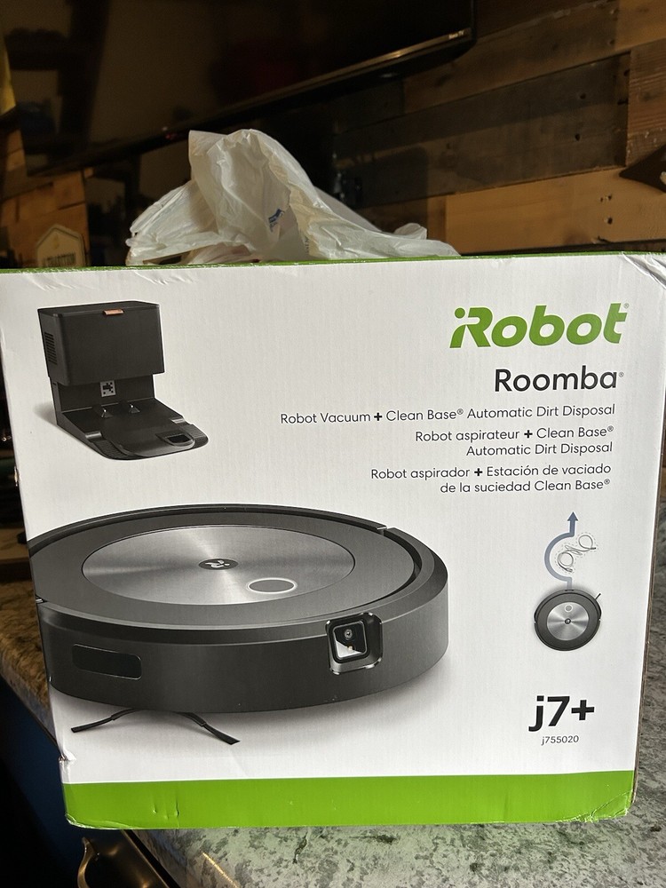 iRobot Roomba j7 Robot Vacuum - Black (J715020)