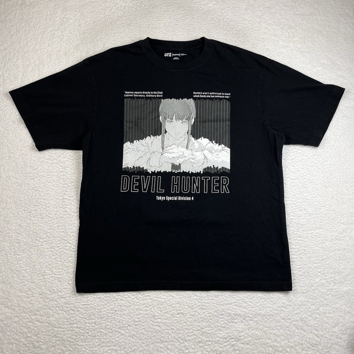 Uniqlo T Shirt Mens Large Chainsaw Man Devil Hunter Makima Graphic