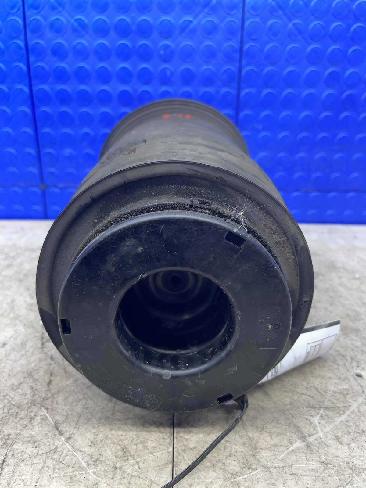 2017-2022 MASERATI LEVANTE OEM REAR RIGHT LEFT AIR SUSPENSION SPRING BOOT BAG