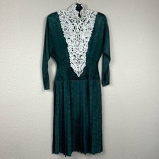 Vintage Jessica McClintock Prairie Dress Green Floral Pleated Satin Lace Bib