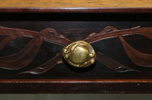 LOVELY CIRCA 1900s KING ALBERT I OF BELGIUM CARVED OAK OCCASIONAL / COFFEE TABLE - Picture 10 of 11