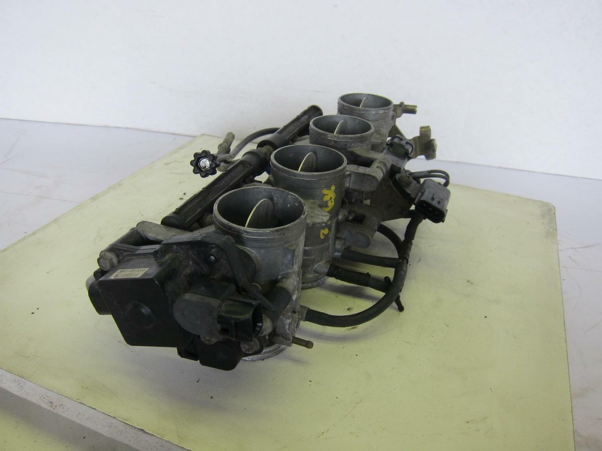 2005 Kawasaki Ninja ZX6R ZX636C OEM MAIN FUEL INJECTORS