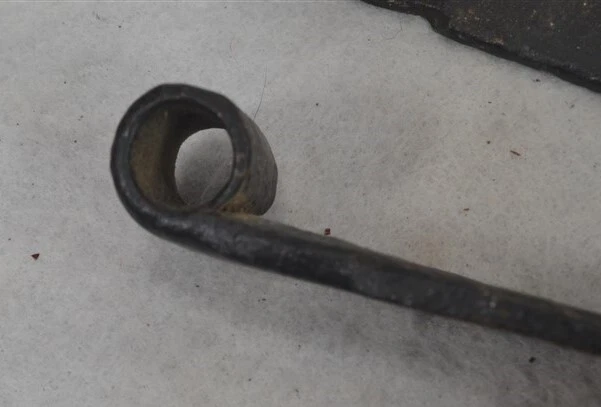 antiguo par de bisagras de correa a juego hierro forjado a mano 14,5 en original siglo XVIII siglo XIX Foto 4 de 4