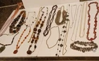 r lot 5• 19 Pc Vtg-Costume Estate Jewelry necklaces