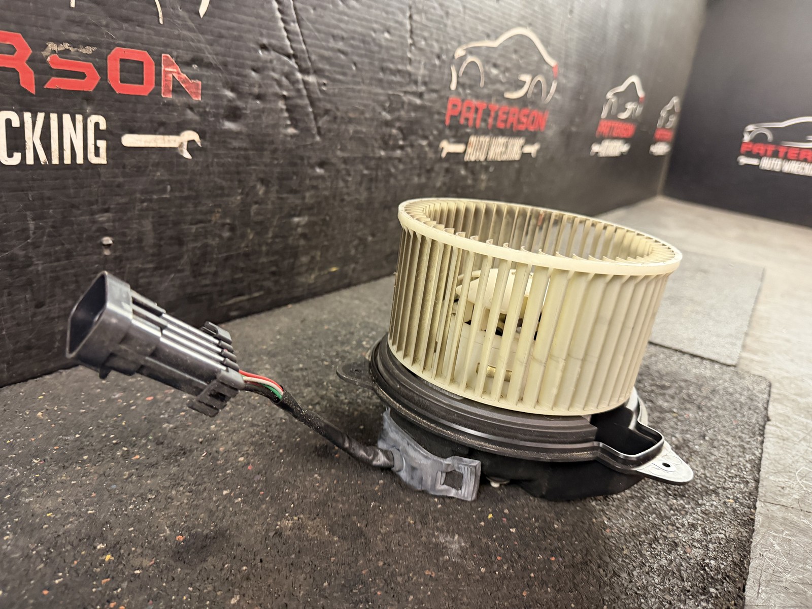 02-06 MASERATI SPYDER HEATER A/C AIR CONDITIONER BLOWER MOTOR
