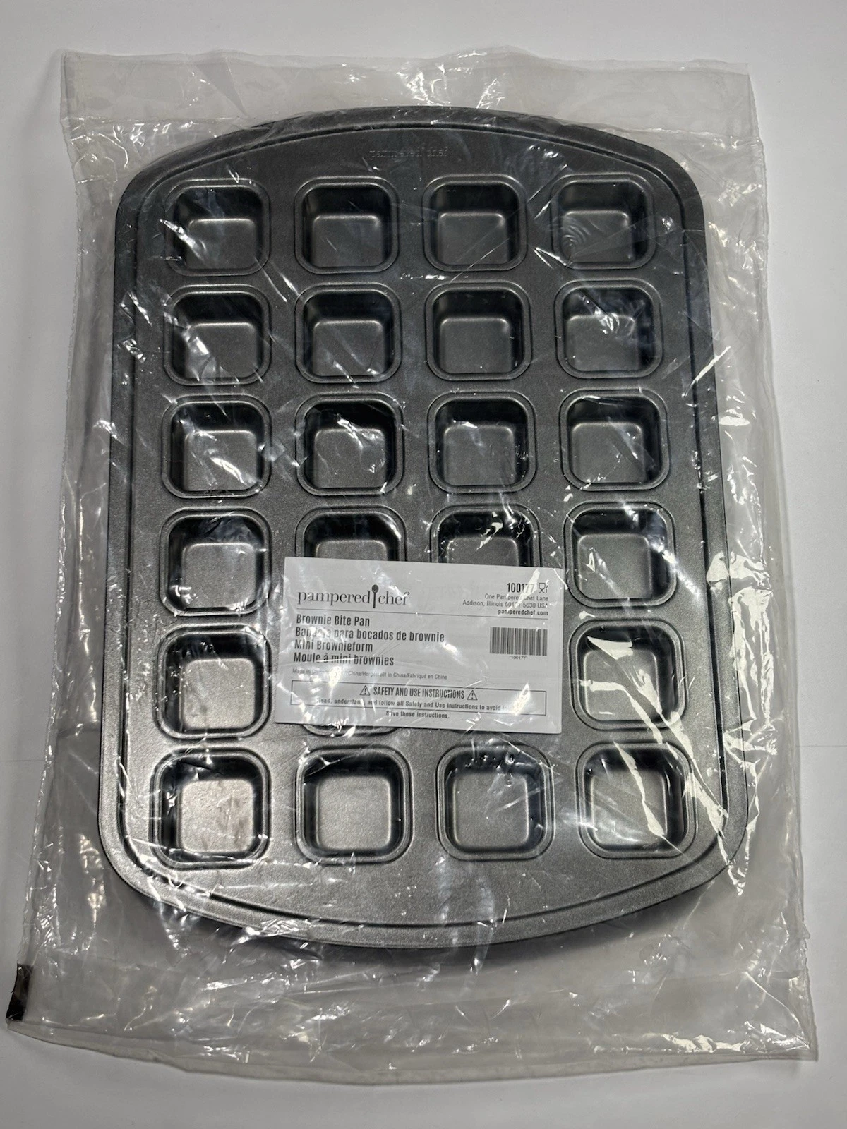 🧁🎂 Pampered Chef Brownie Bite Nonstick Baking Pan 24 Mini Brownies 100177 NEW