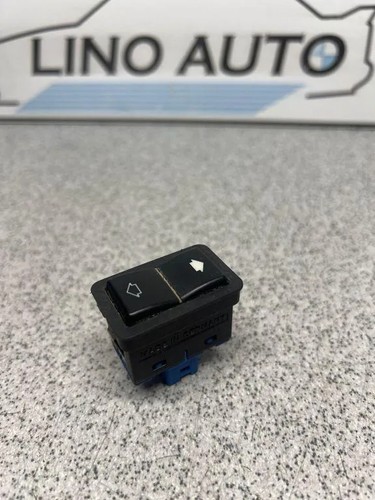 BMW 5 Touring E39 Schalter für Fensterheber hinten links 8368932 2.50 33766723