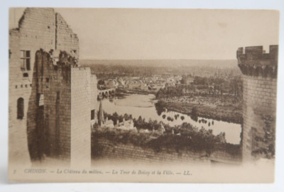 Chinon Le Chateau du Milieu La Your Boissy et la Ville LL. Vintage Postcard