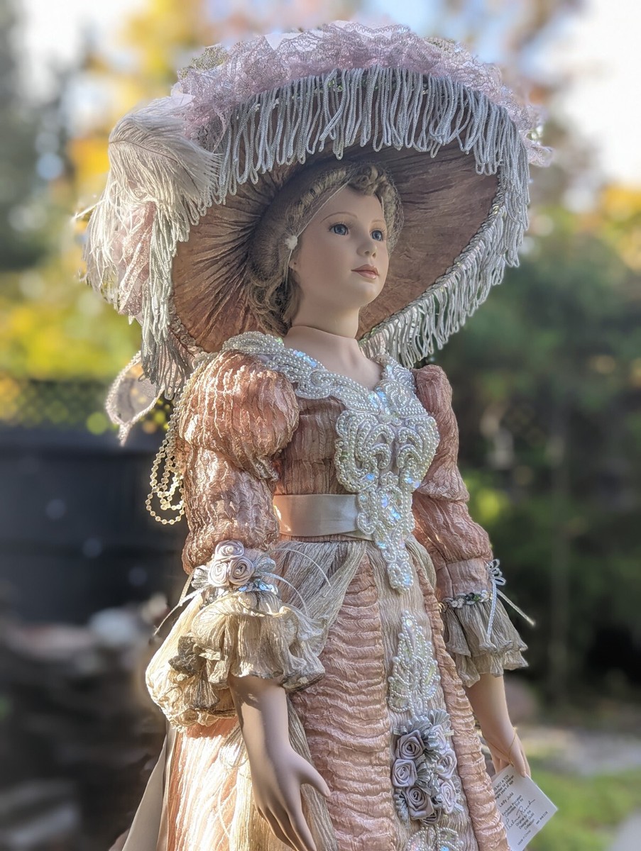 LADY JULIA Designer Guild Collection Porcelain Doll b Thelma Resch