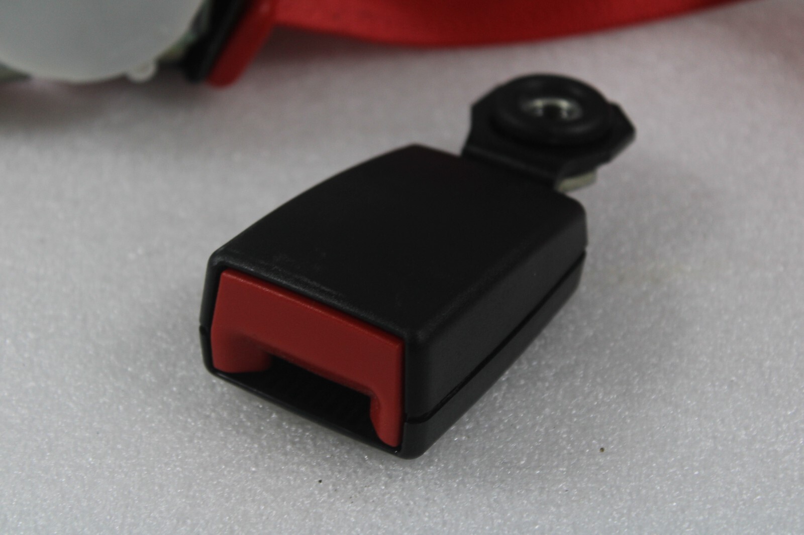 Ferrari California T, LH, Left, Rear Seat Belt, Red, Used, P/N 83949800