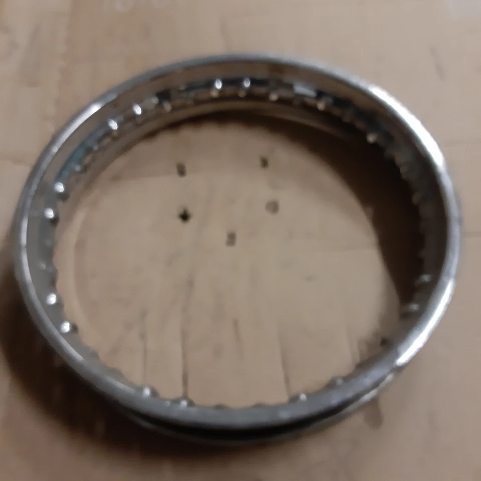 MOTO GUZZI NEVADA 750 ANELLO CERCHIO POSTERIORE CROMO DA RIFARE Foto 2 de 4