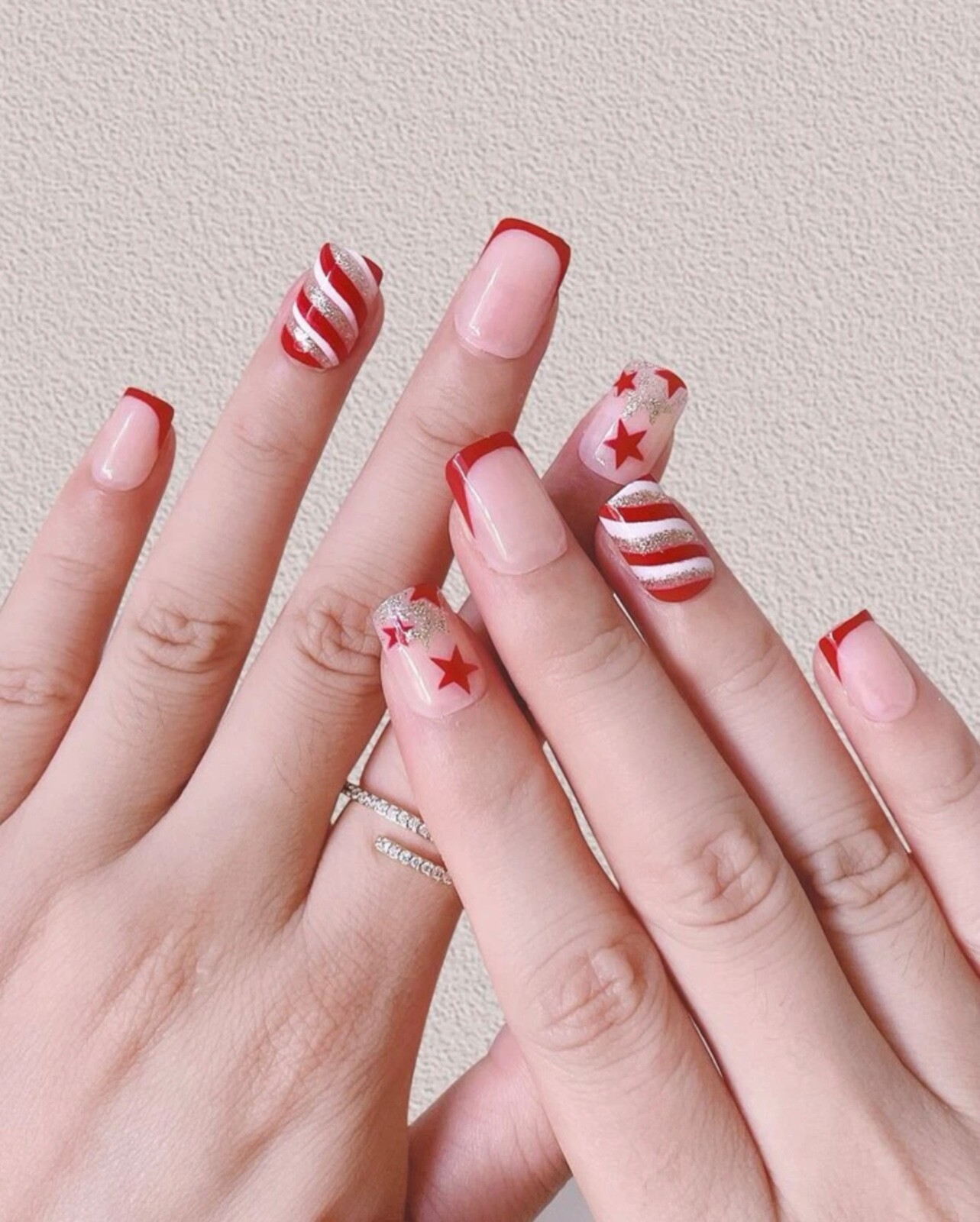 Christmas Holiday Press On Nails - Fast Shipping & Festive Designs-image