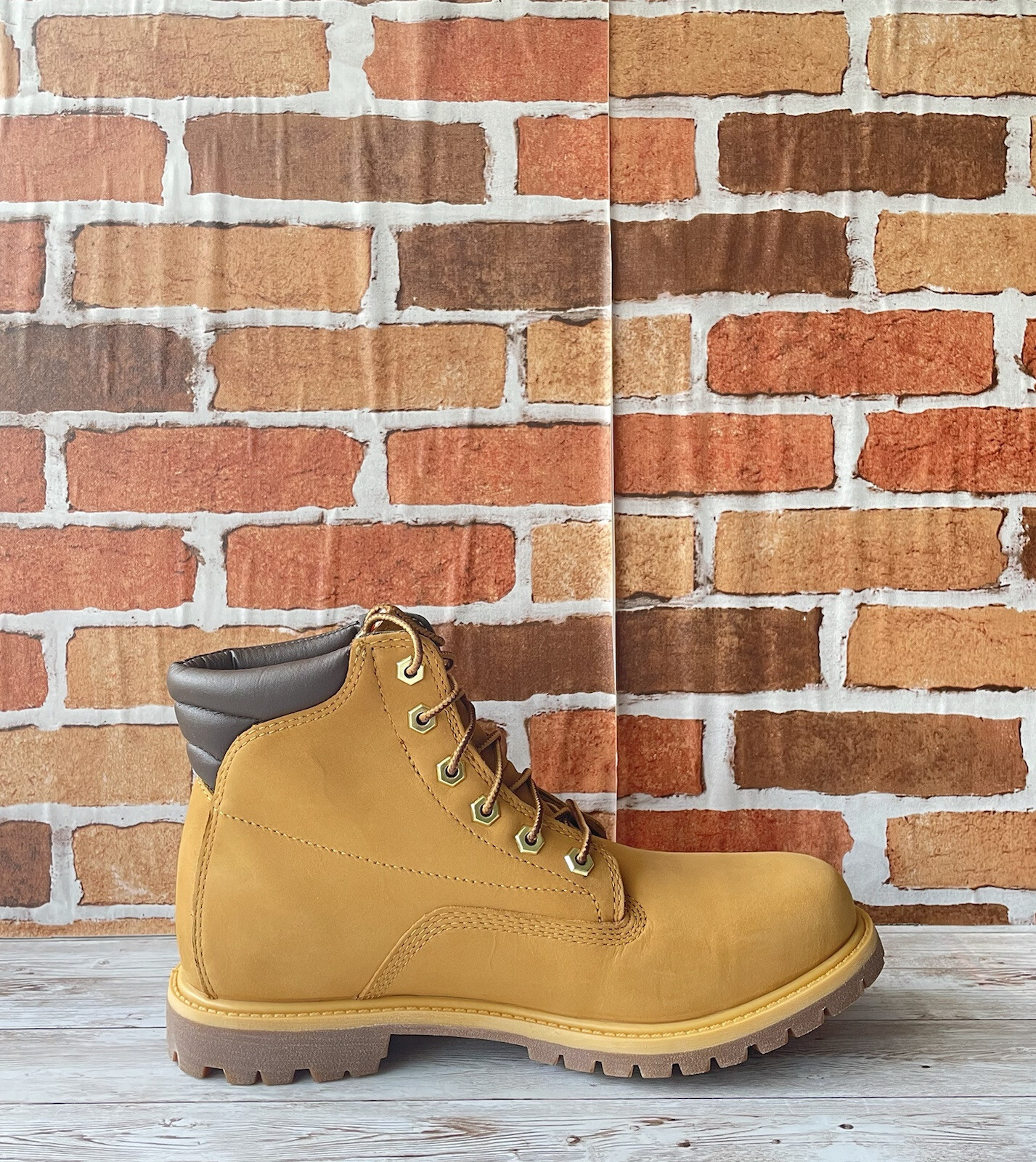 Timberland Women’s Waterville 6in WP Boot Wheat Nubuck Size 10 image 4