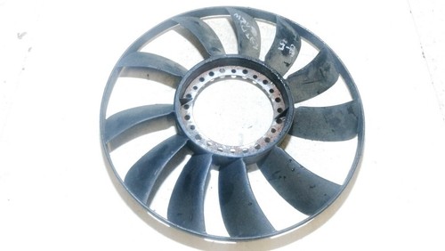 Volkswagen Passat 1998 Fan Blade 058121301b, Genuine #923693-60