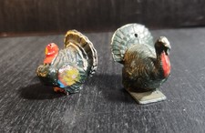 BRITAINS VILLAGE FARM ANIMALS TURKEYS SET OF 2 LEAD FIGURES VINTAGE ENGLAND