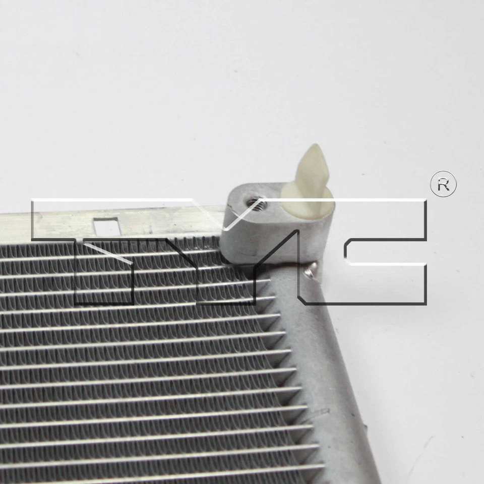 Condensador AC compatível com Toyota 4Runner TYC 2010-2019 - Imagem 4 de 4