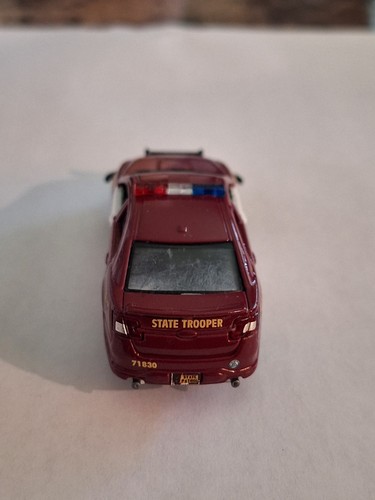 Greenlight Custom 2017 Minnesota State Police Taurus Car 1/64 - Picture 4 of 5
