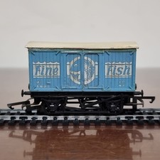 Hornby R013 Fine Fish Van E81010 Blue OO Gauge