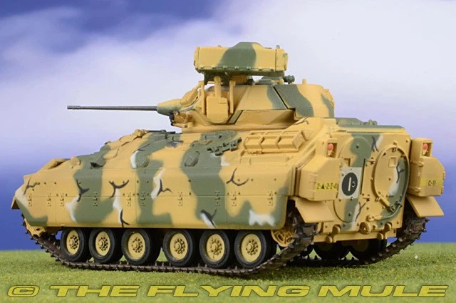 Easy Model 1:72 M2 Bradley US Army - Image 2 of 4