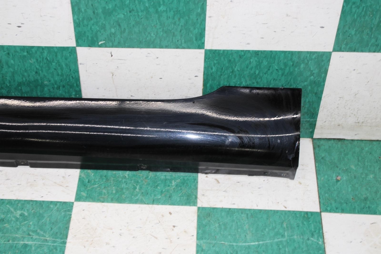 13-18 Flying Spur *SCUFFS* Black Driver Side Left LH Rocker Molding Side Skirt