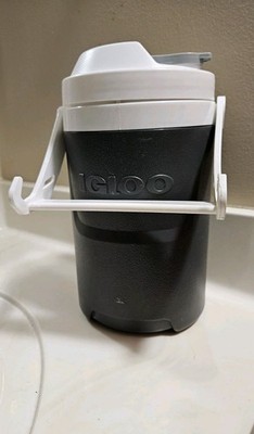 IGLOO Thermos Sport Drink Holder Hook Carry Handle 1/2 Gallon Water Jug Gray 