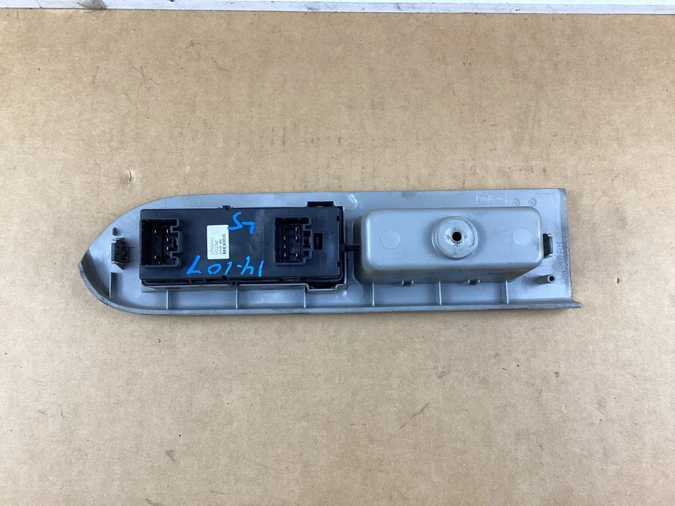 2008-2011 Mercury Mariner Front Left Driver Side Door Master Power Window Switch - Image 3 of 4