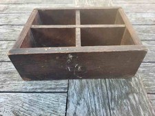 urige alte Schublade aus einem Werkstattschrank, Schubkasten, Holzschublade